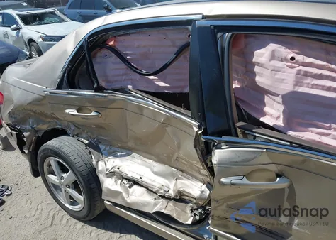 2005 Honda Accord 2.4 Ex из США, поврежденный, VIN 1HGCM56865A068821